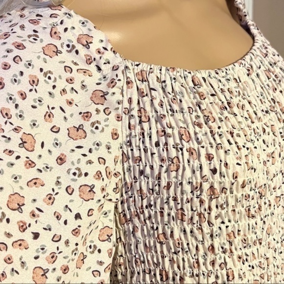 KENDALL & KYLIE Beige Cream Blouse Top - Picture 2 of 5